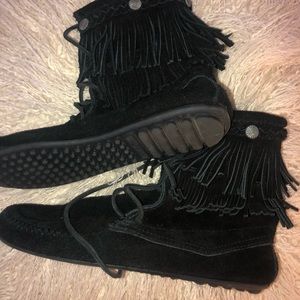 Minnetonka Booties Excellent Condidition